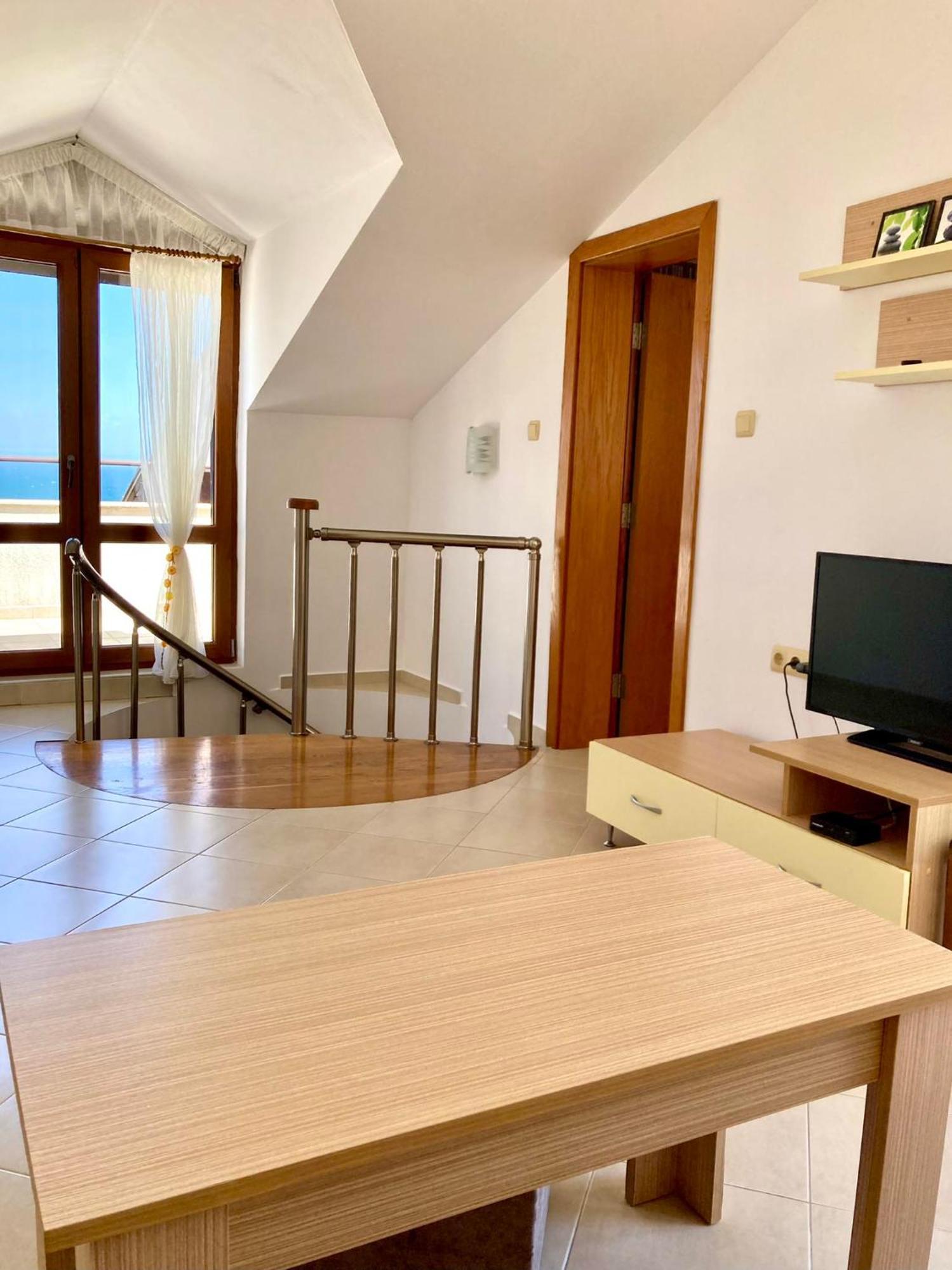 Apolon Complex Hotel apartamentowy 3*